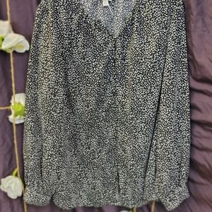 Elegant Black and White Women's Top